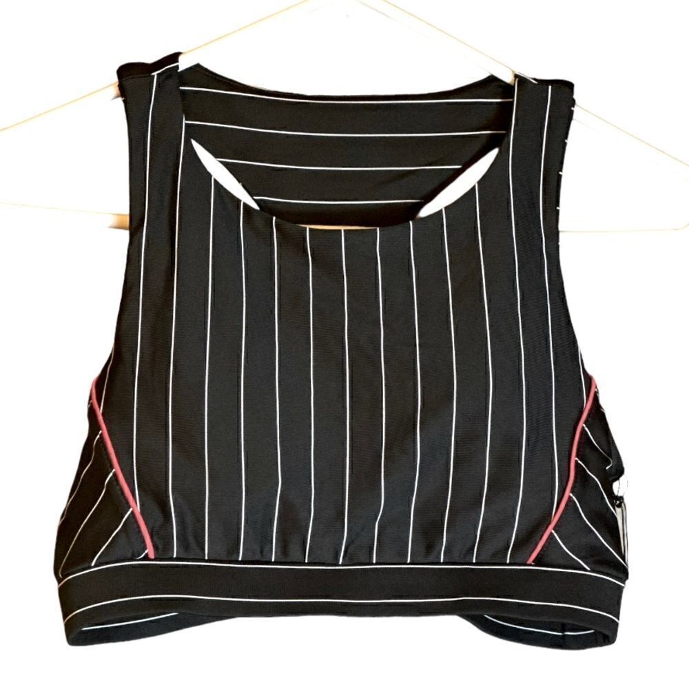 Mono B Black and‎ White Padded Sports Bra Size Medium NWT